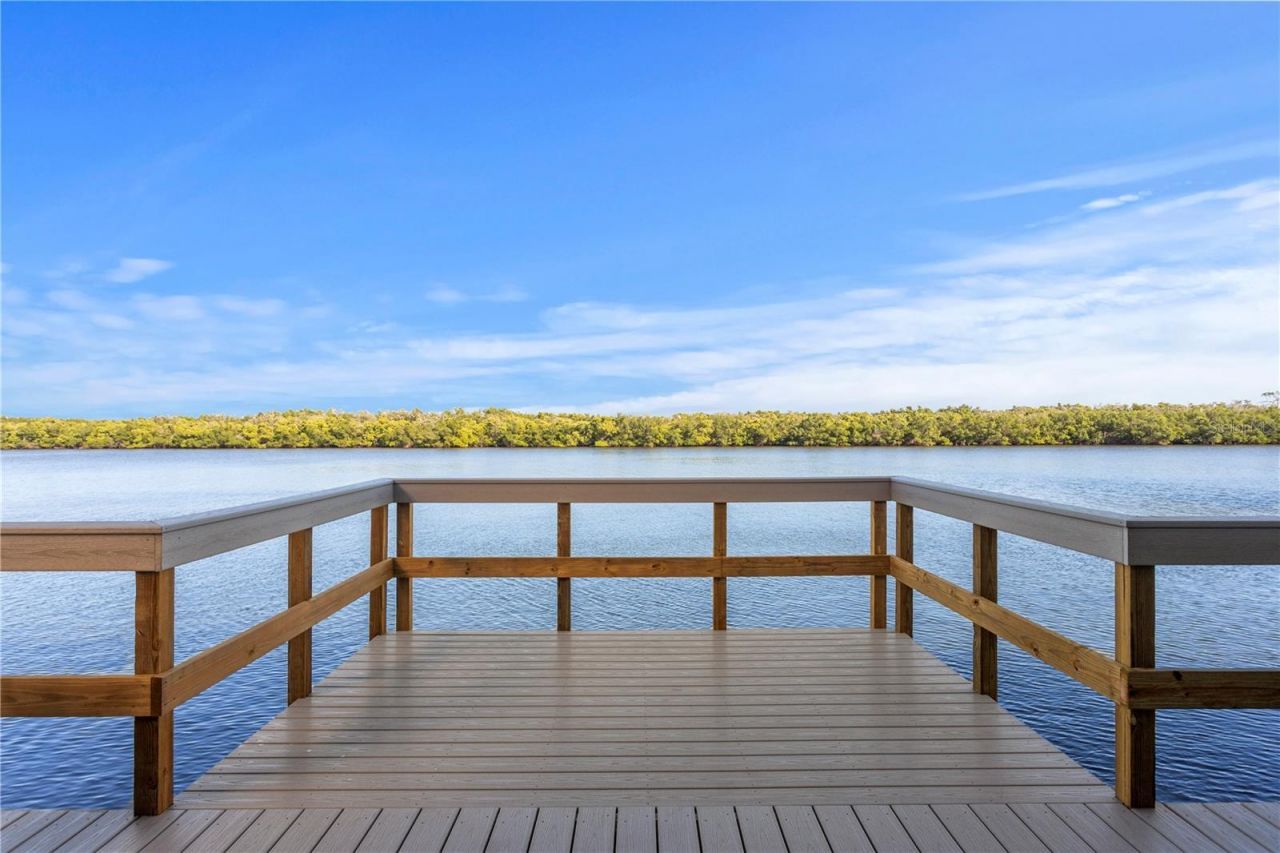 817 B Bahia Del Sol Drive, Unit 40, Ruskin, FL 33570 Photo