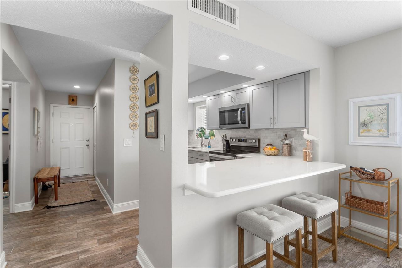 817 B Bahia Del Sol Drive, Unit 40, Ruskin, FL 33570 Photo