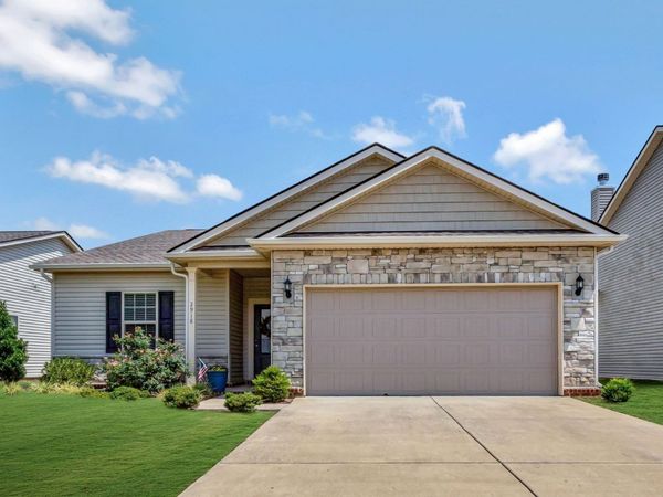 2918 Hen Brook Dr, Columbia, TN 38401