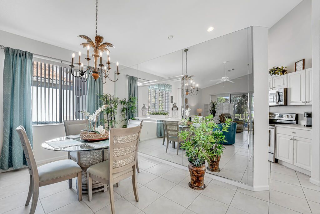 2235 Sapphire Circle, West Palm Beach, FL 33411 Photo