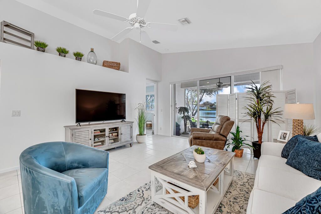 2235 Sapphire Circle, West Palm Beach, FL 33411 Photo