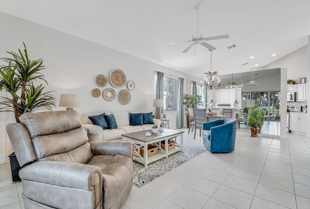 2235 Sapphire Circle, West Palm Beach, FL 33411 Photo