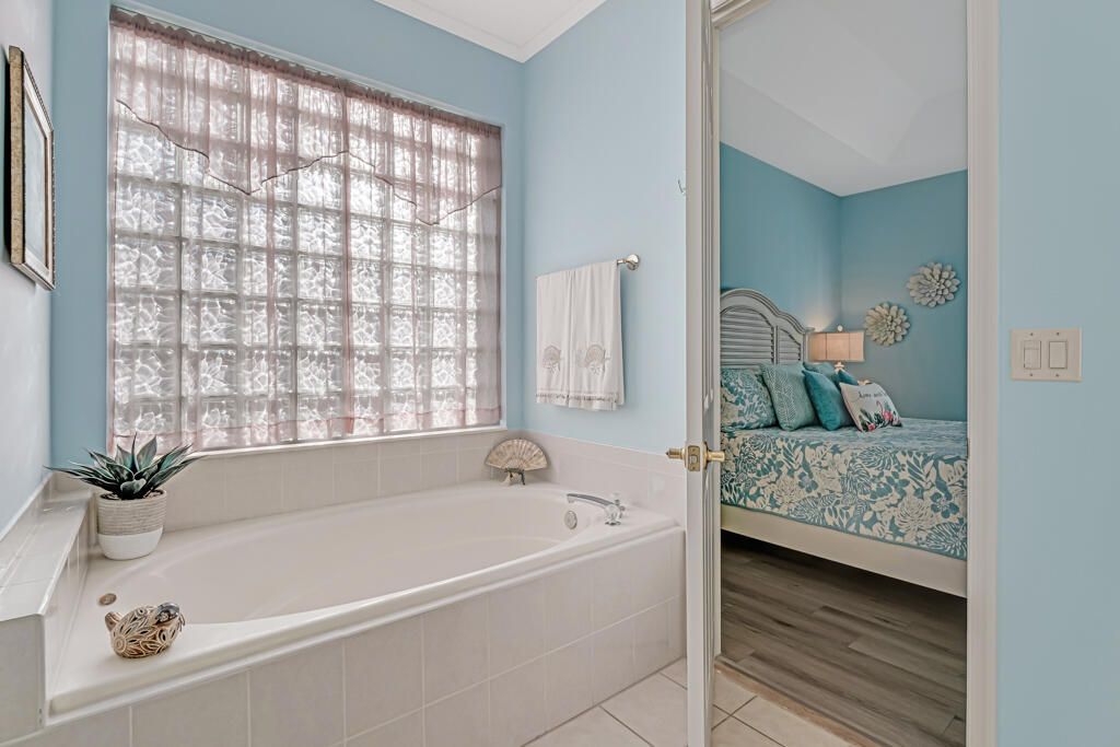 2235 Sapphire Circle, West Palm Beach, FL 33411 Photo