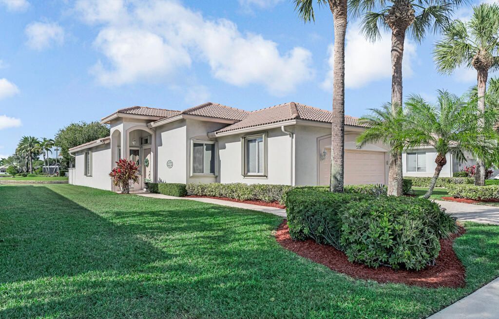 2235 Sapphire Circle, West Palm Beach, FL 33411 Photo
