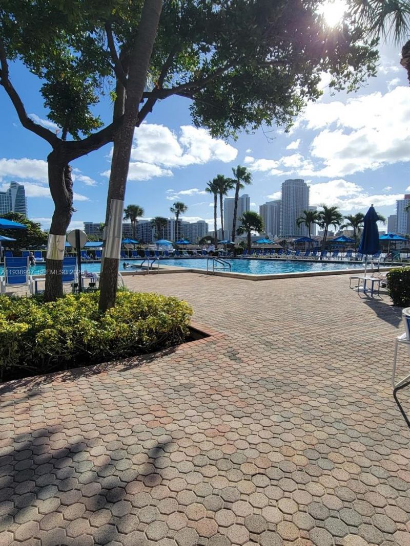 500 Three Islands Blvd, Unit 709, Hallandale Beach, FL 33009 Photo