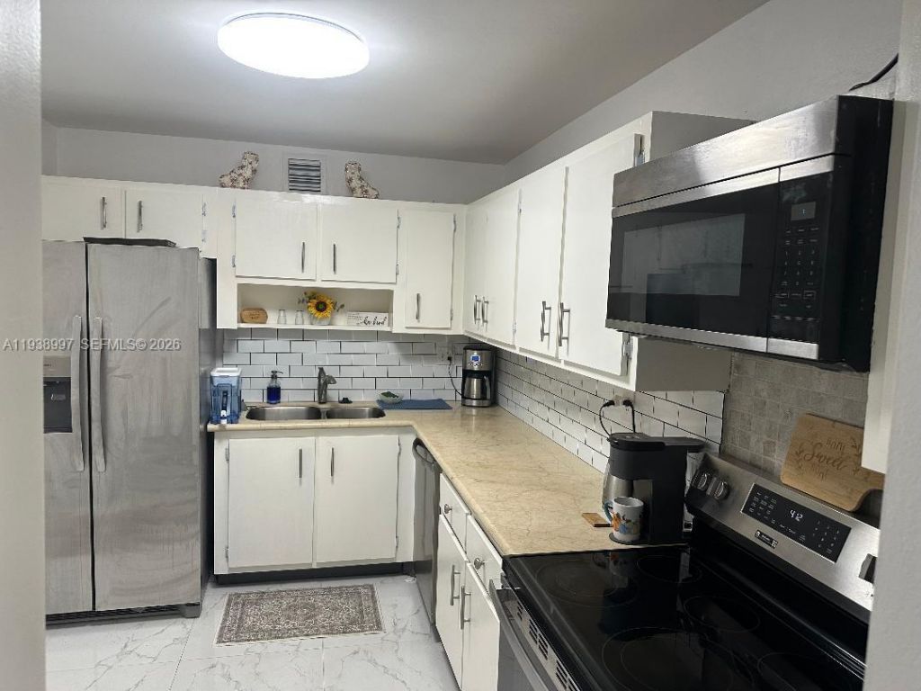 500 Three Islands Blvd, Unit 709, Hallandale Beach, FL 33009 Photo