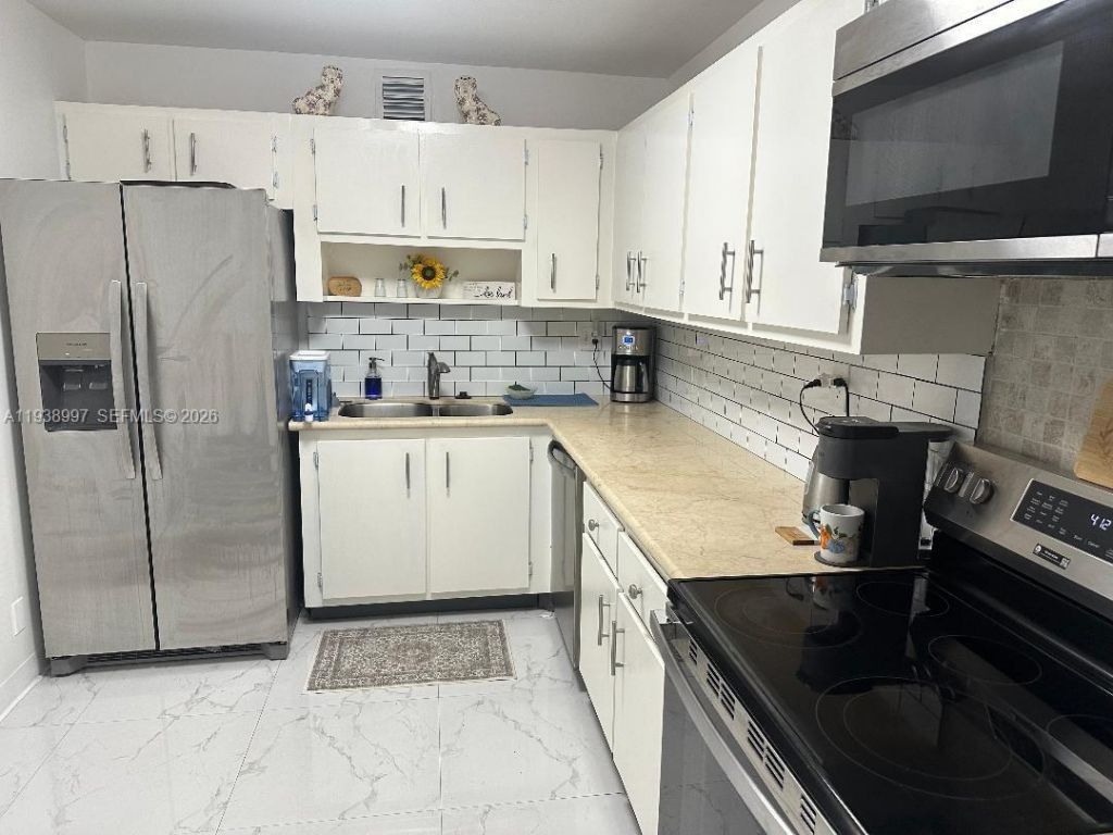 500 Three Islands Blvd, Unit 709, Hallandale Beach, FL 33009 Photo