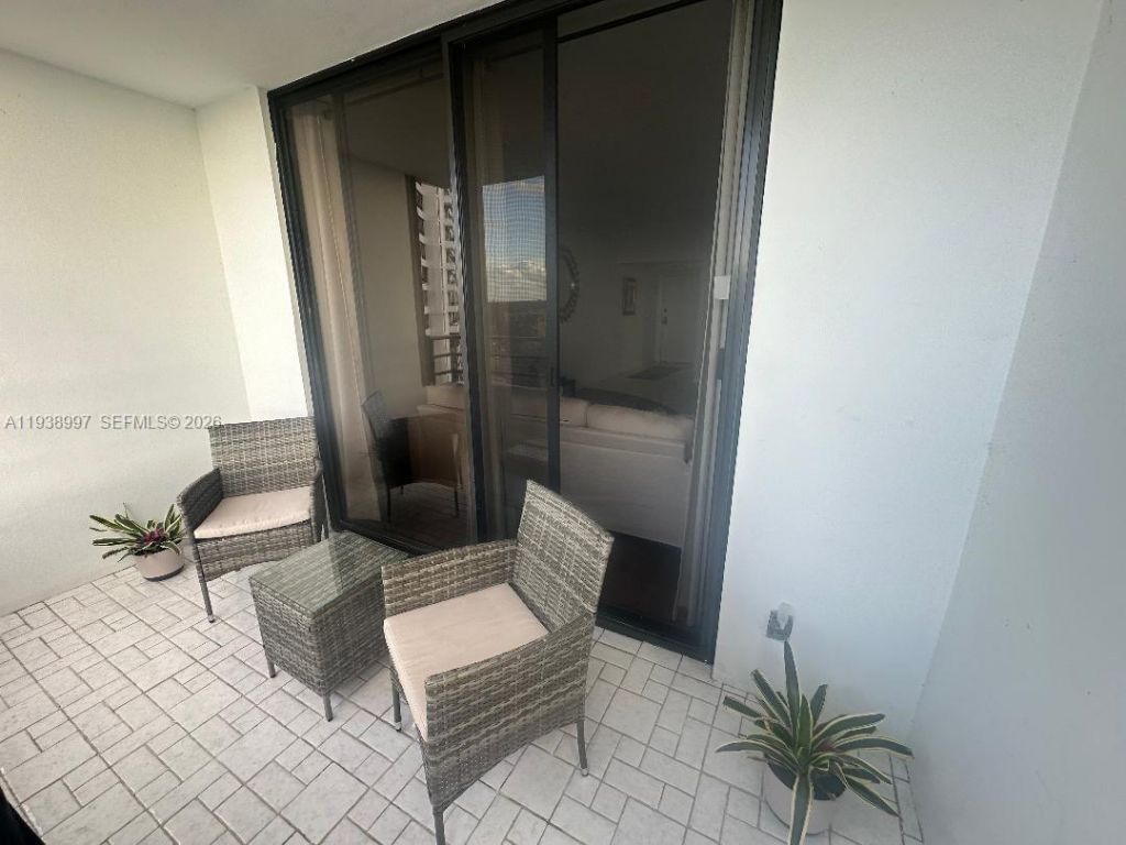 500 Three Islands Blvd, Unit 709, Hallandale Beach, FL 33009 Photo