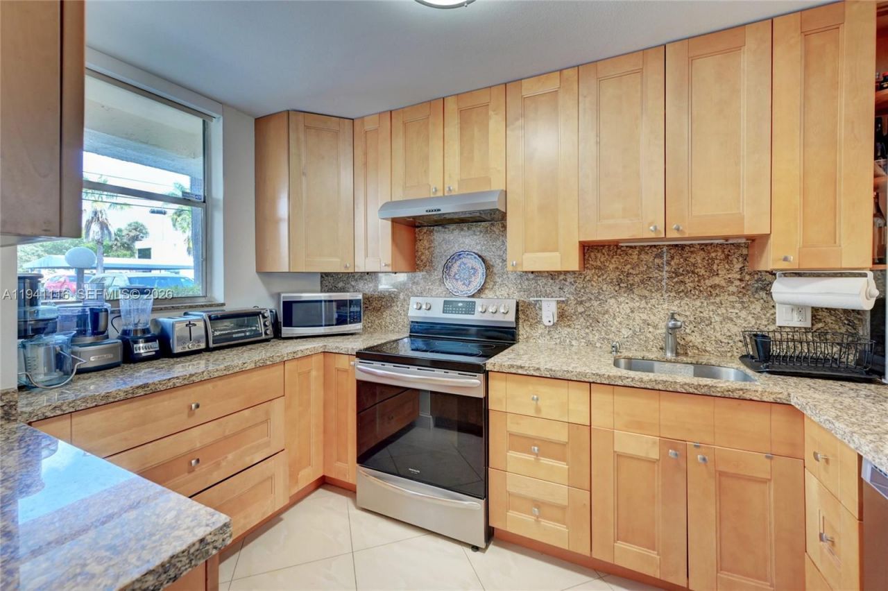 5321 NE 24th Ter , Unit 107A, Fort Lauderdale, FL 33308 Photo