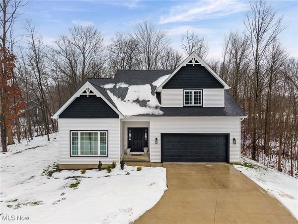 39600 Aurora Road, Solon, OH 44139