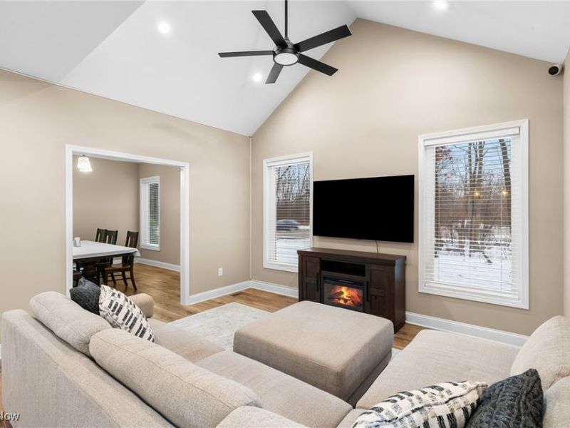 39600 Aurora Road, Solon, OH 44139 Photo 11