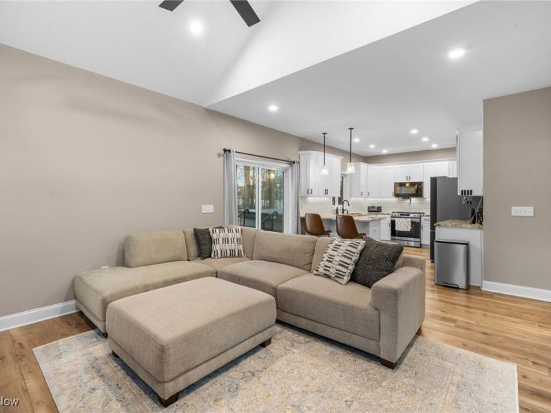 39600 Aurora Road, Solon, OH 44139 Photo 12