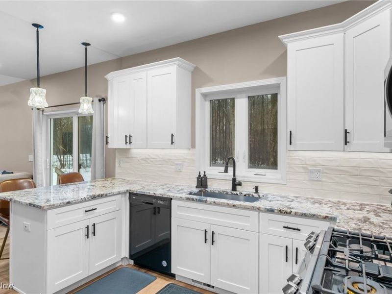 39600 Aurora Road, Solon, OH 44139 Photo 14