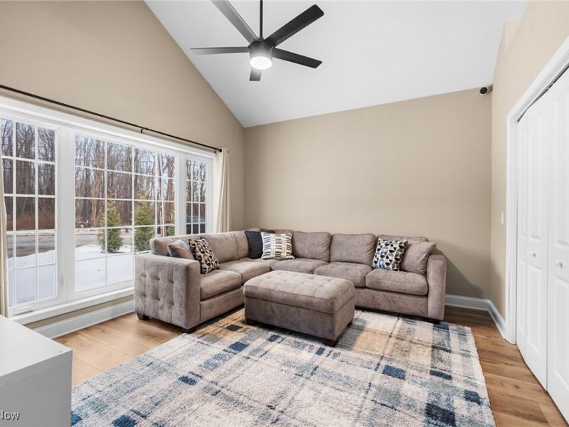 39600 Aurora Road, Solon, OH 44139 Photo 6