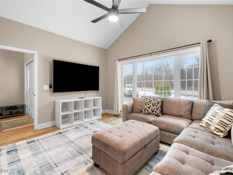 39600 Aurora Road, Solon, OH 44139 Photo 7