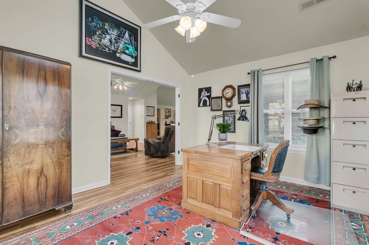 8800 Dorchester Road Photo 12