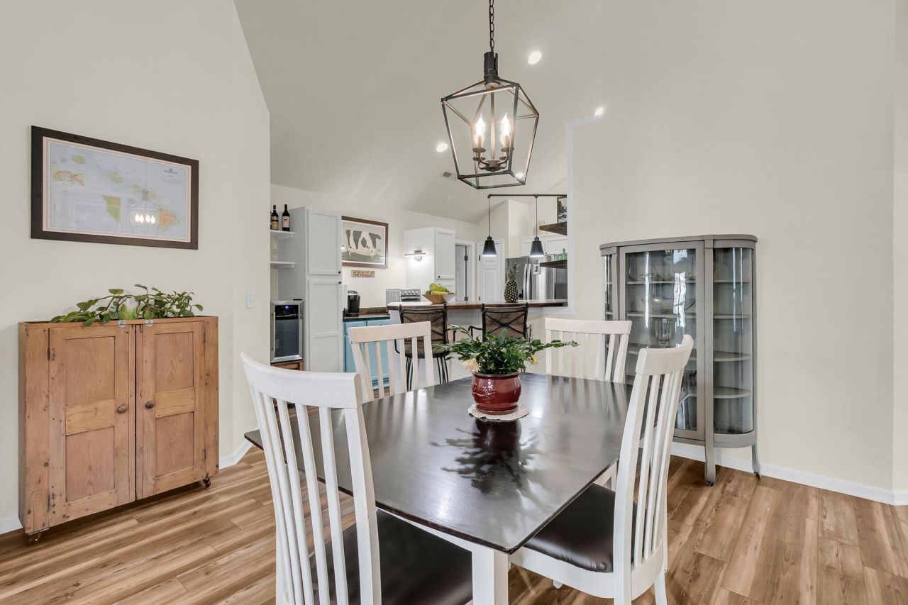 8800 Dorchester Road Photo 14