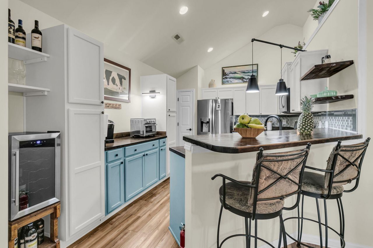 8800 Dorchester Road Photo 16