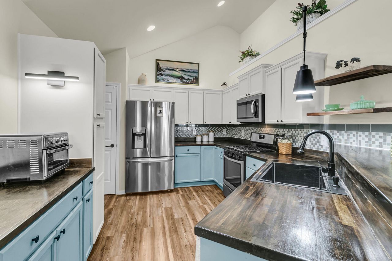 8800 Dorchester Road Photo 17