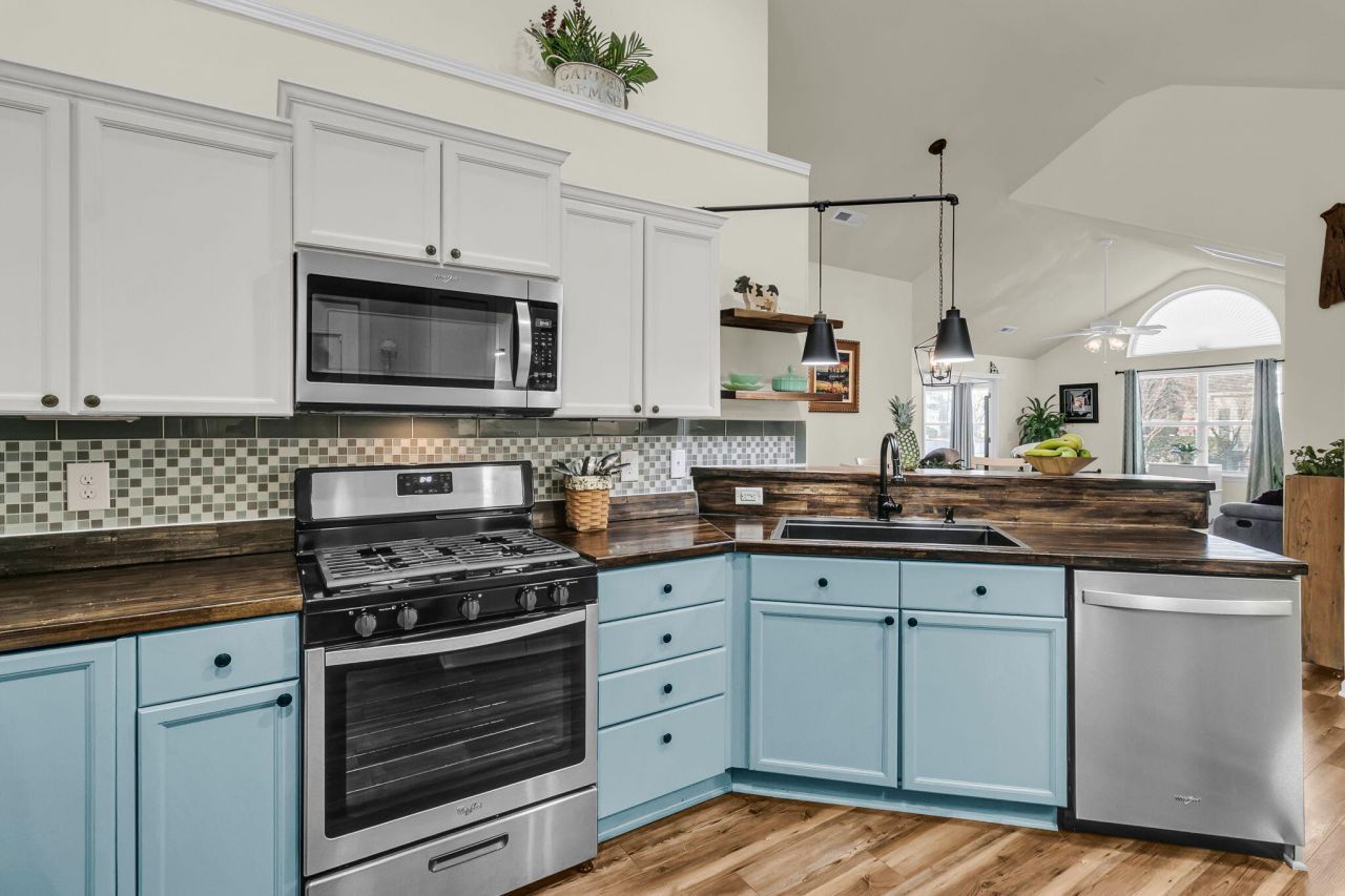 8800 Dorchester Road Photo 18