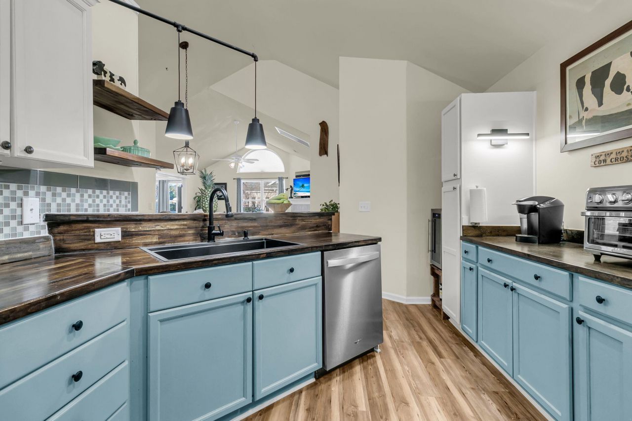 8800 Dorchester Road Photo 19