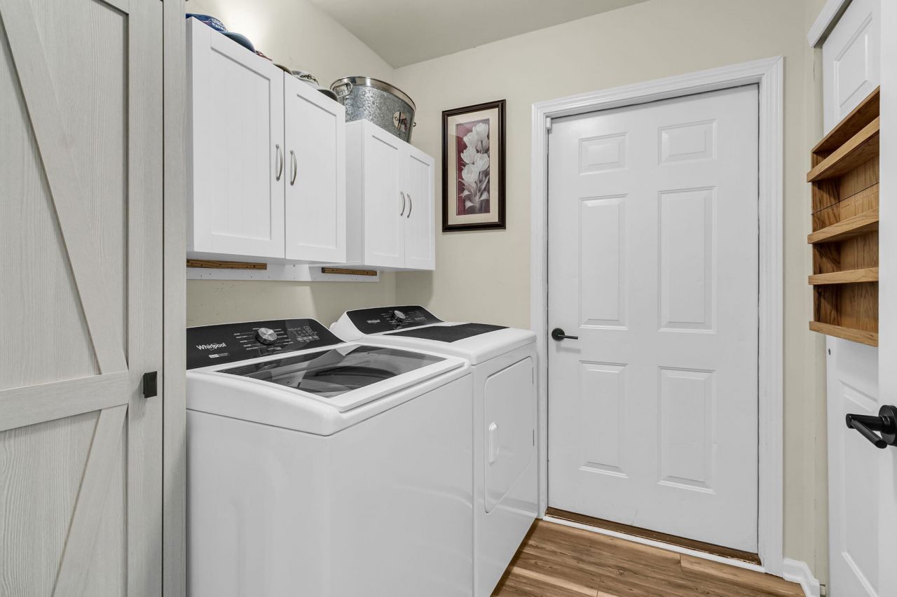 8800 Dorchester Road Photo 33