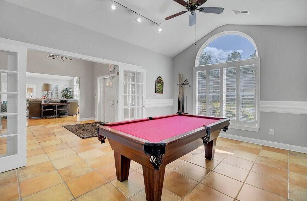 8800 Dorchester Road Photo 45