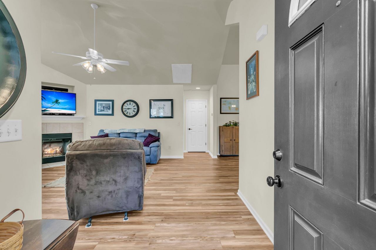 8800 Dorchester Road Photo 6