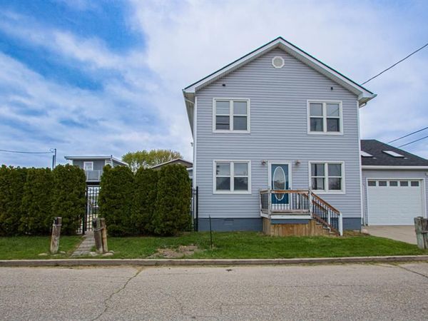 7886 Inglewood Drive, Clay Twp, MI 48001