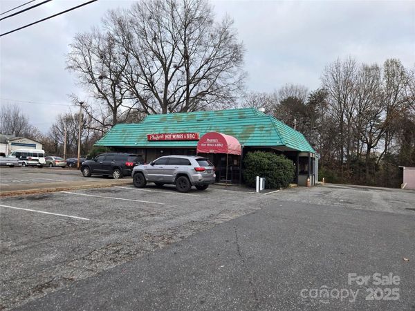 1023 Shelton Avenue, Statesville, NC 28677