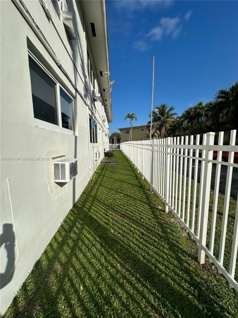 12101 Griffing Blvd, Unit 5, North Miami, FL 33161 Photo