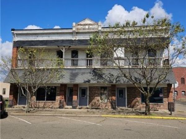 616 Main Street, Coshocton, OH 43812