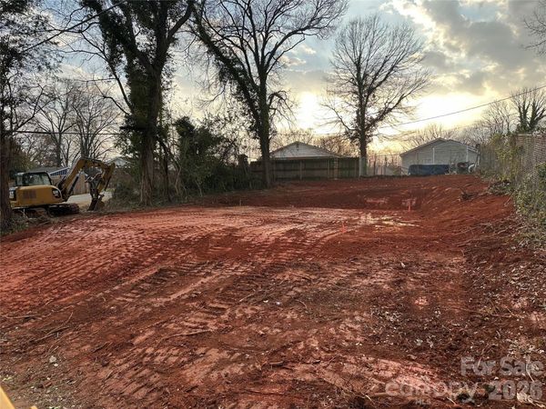 2960 Morning Drive, Charlotte, NC 28208