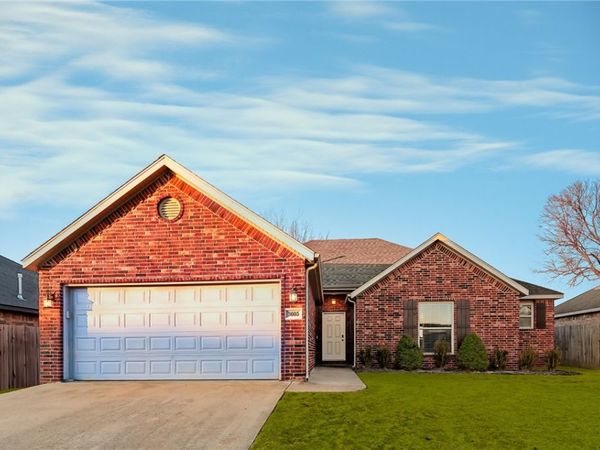3605 Amour Drive, Rogers, AR 72758