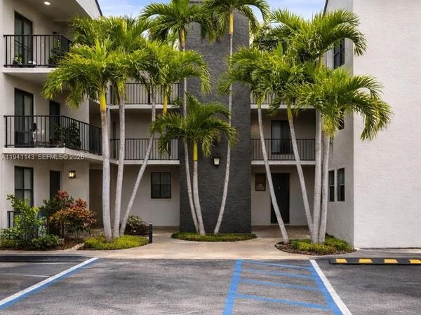 Unit 33, Miami, FL 33135
