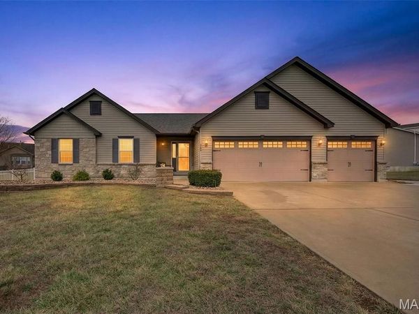 253 Austin Oaks Drive, Moscow Mills, MO 63362