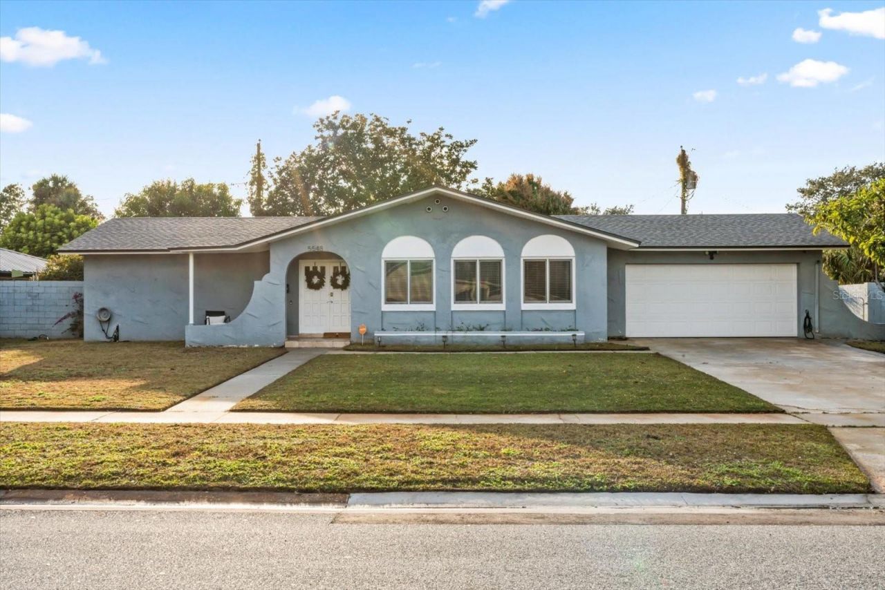 5548 Kingswood Drive, Orlando, FL 32810 Photo