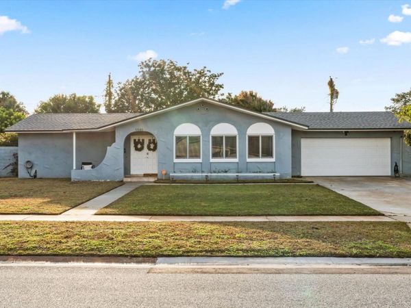 5548 KINGSWOOD DRIVE, ORLANDO, FL 32810