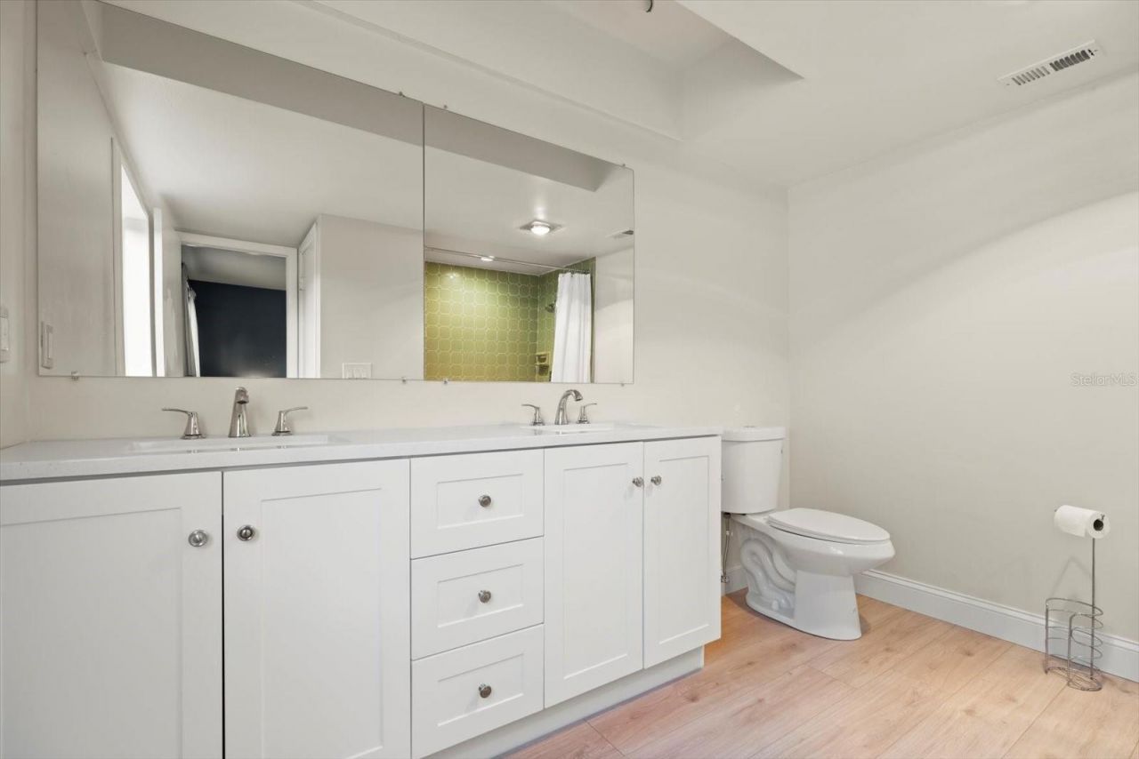 5548 Kingswood Drive, Orlando, FL 32810 Photo