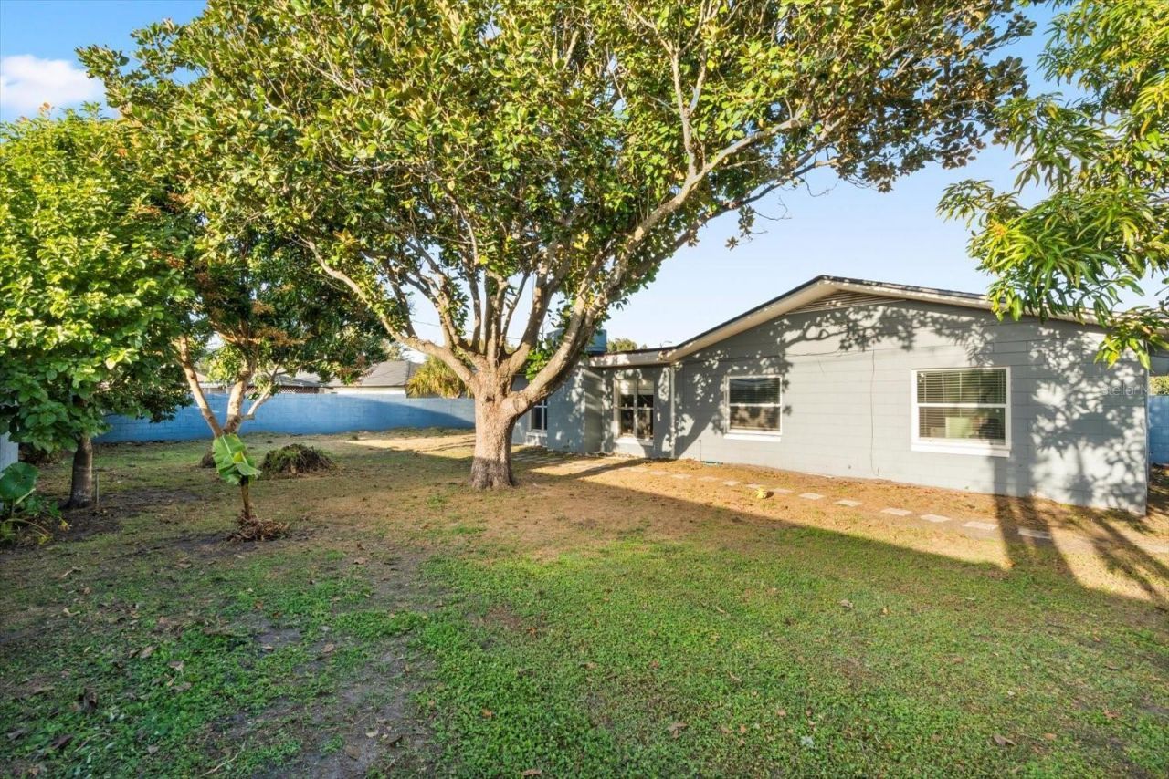 5548 Kingswood Drive, Orlando, FL 32810 Photo