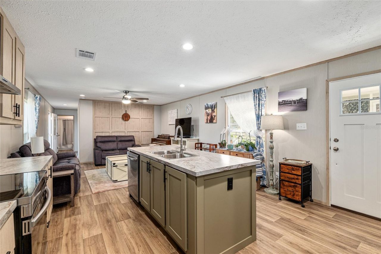 14755 SE 180th Street, Weirsdale, FL 32195 Photo