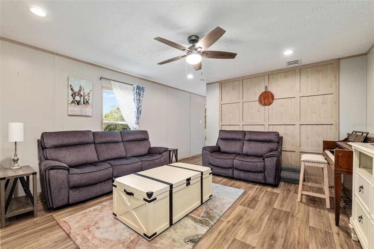 14755 SE 180th Street, Weirsdale, FL 32195 Photo