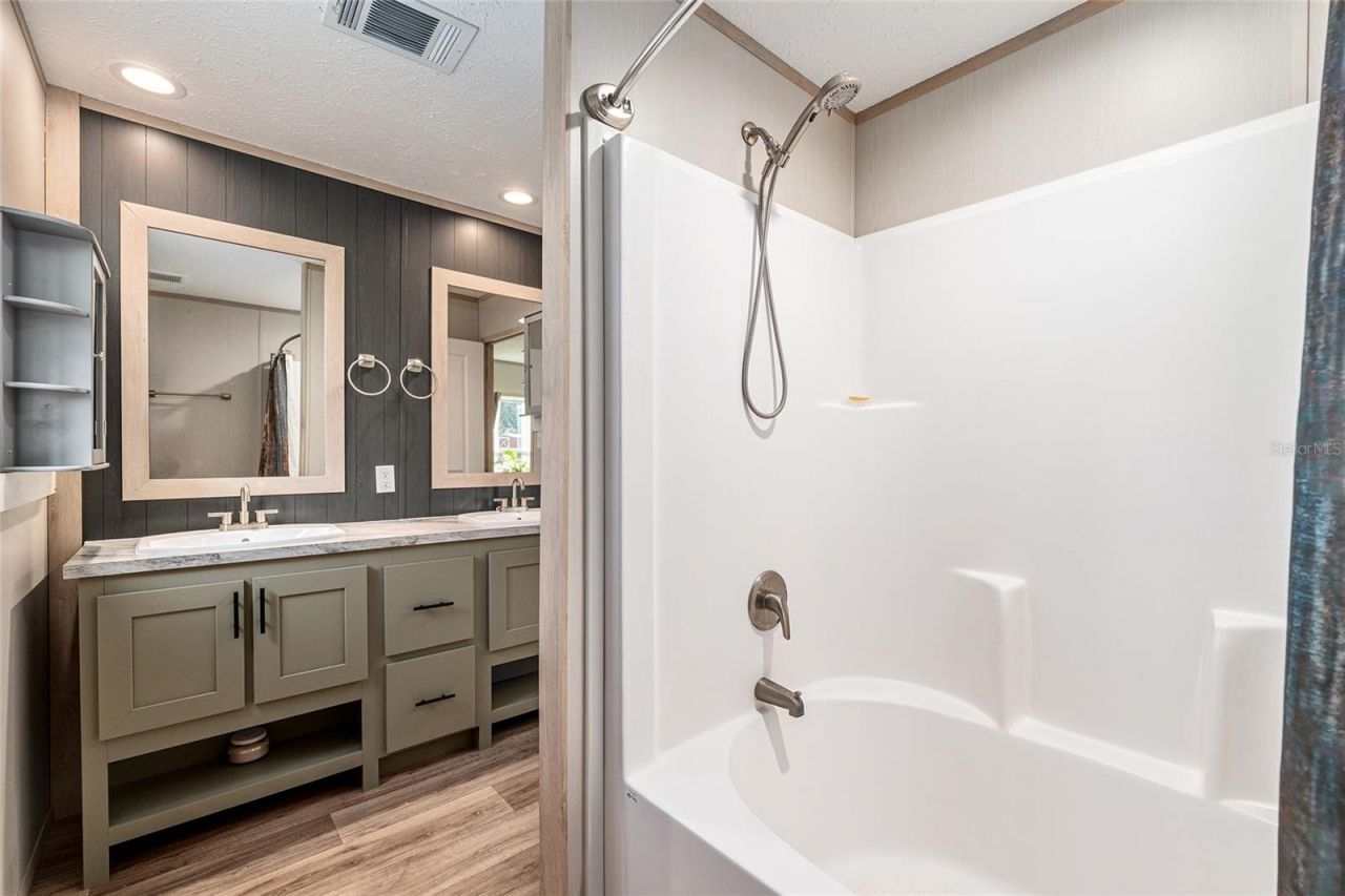 14755 SE 180th Street, Weirsdale, FL 32195 Photo