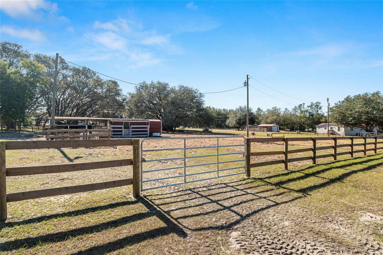 14755 SE 180th Street, Weirsdale, FL 32195 Photo