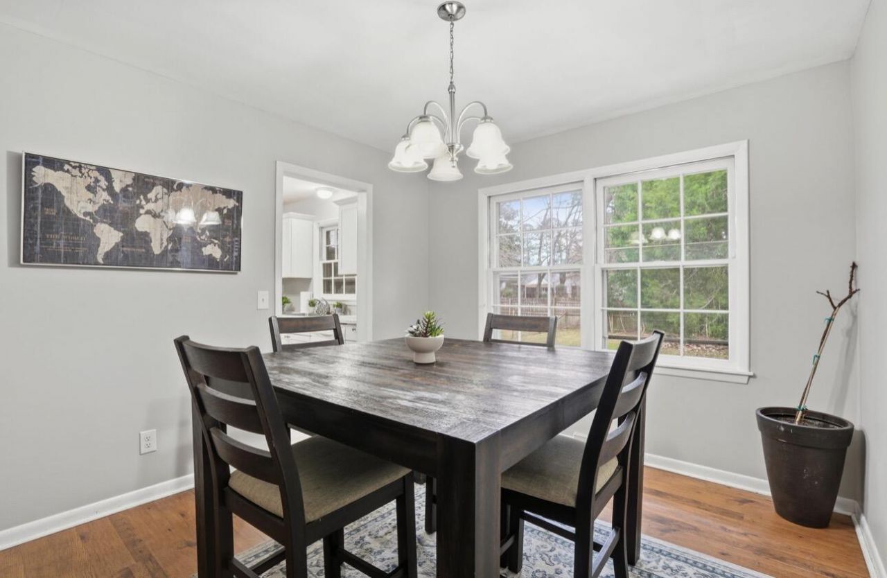 201 Pinewood Drive Photo 4