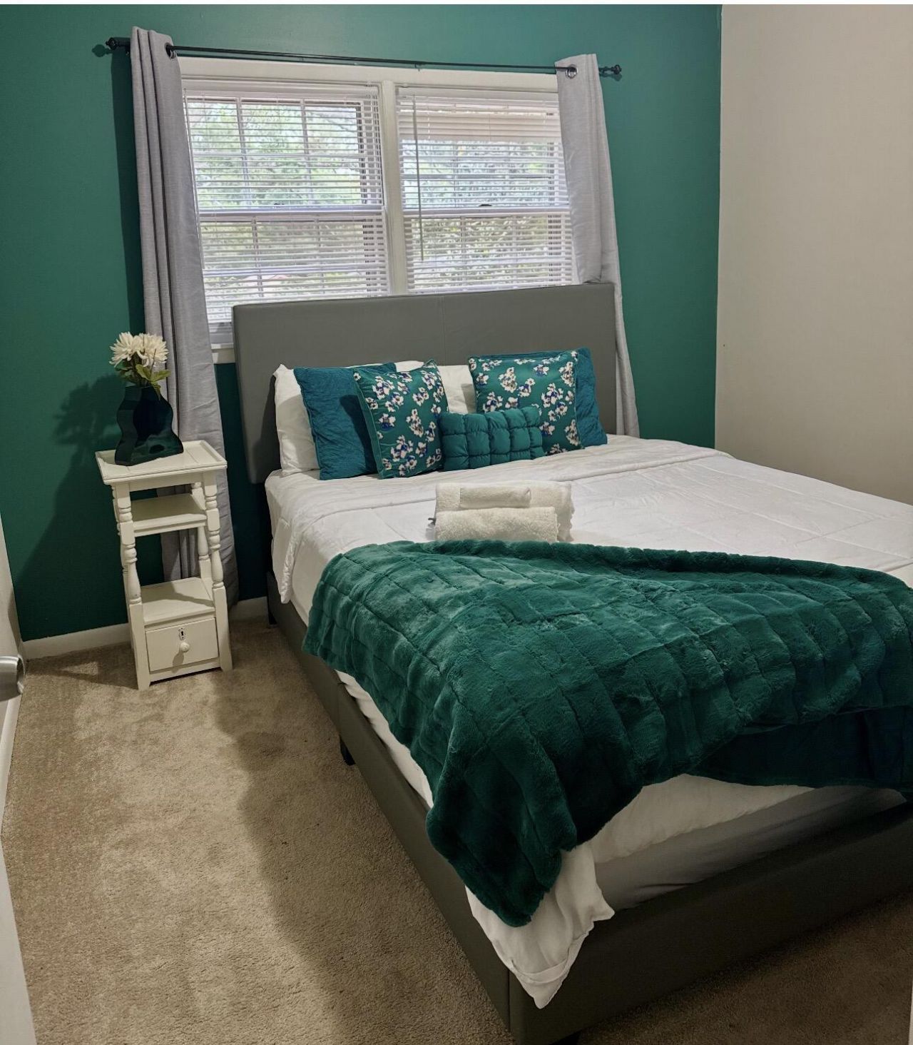 201 Pinewood Drive Photo 8