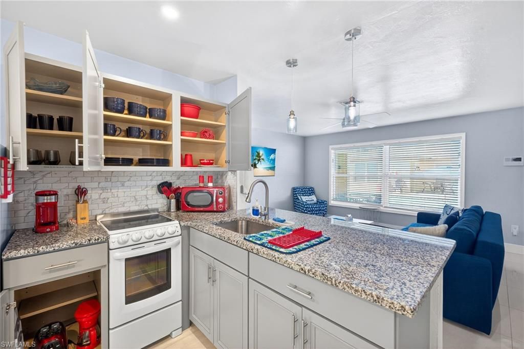 624 SE 46th St, Cape Coral, FL 33904 Photo