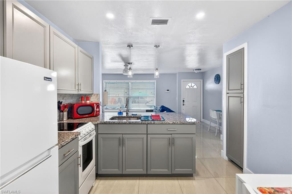 624 SE 46th St, Cape Coral, FL 33904 Photo