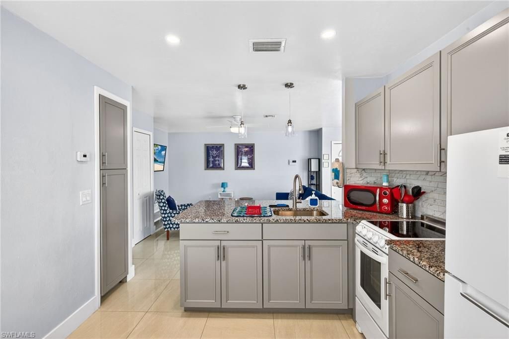 624 SE 46th St, Cape Coral, FL 33904 Photo