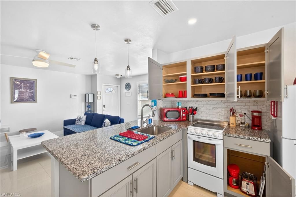 624 SE 46th St, Cape Coral, FL 33904 Photo